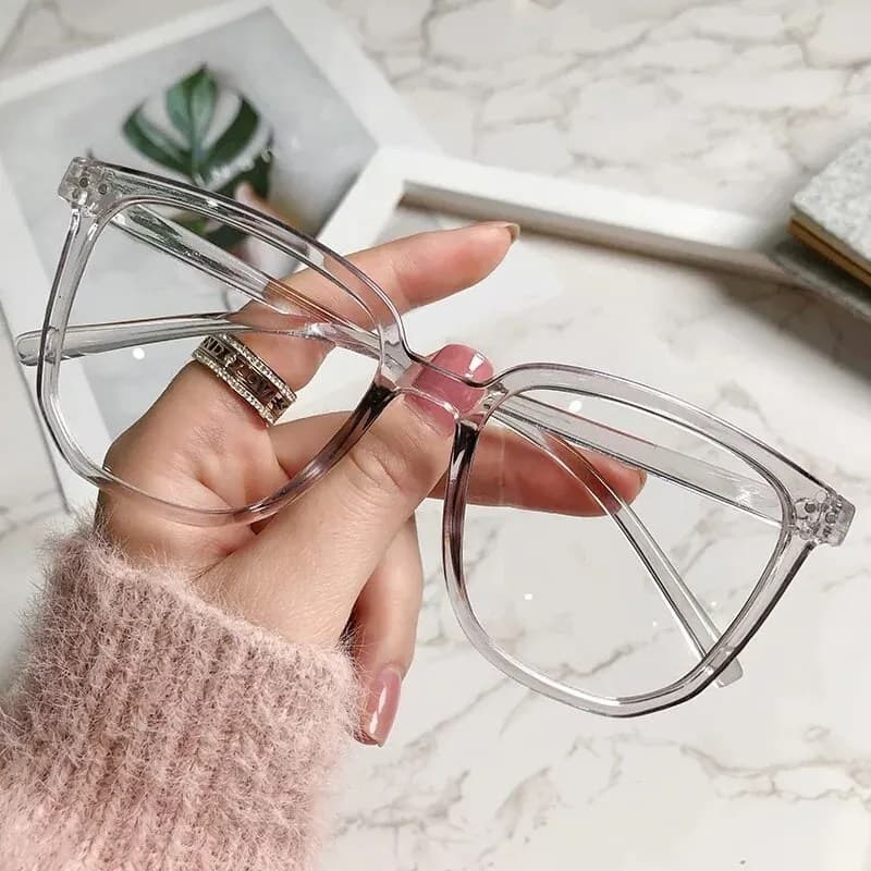 lunette-de-soleil-transparente-femme