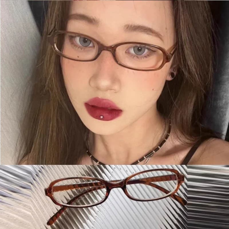 femme-avec-lunettes-et-piercing