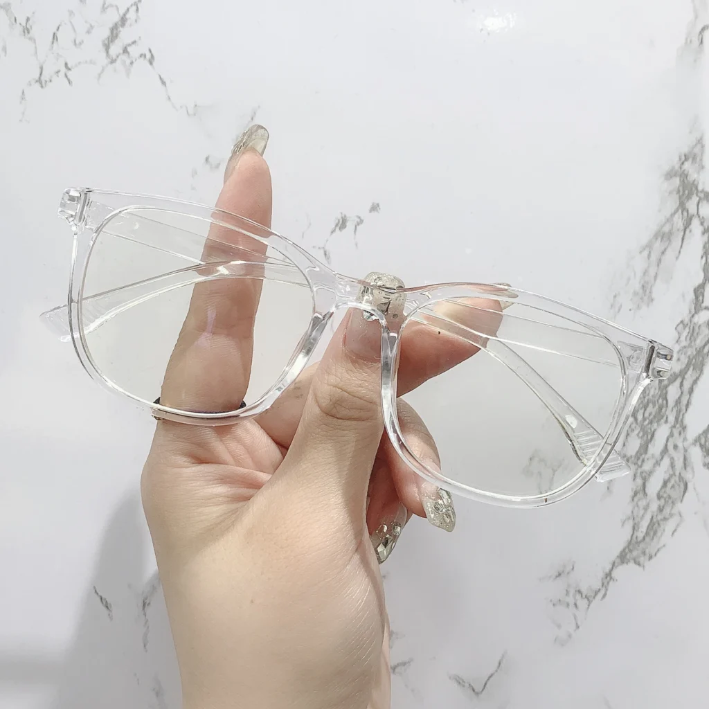 lunettes de soleil transparente